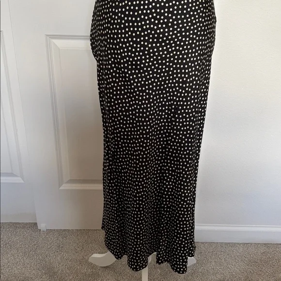 DÔEN Sz S Elowena Skirt in Camille dot Black and White Polka Dot Midi Skirt - Picture 5 of 10